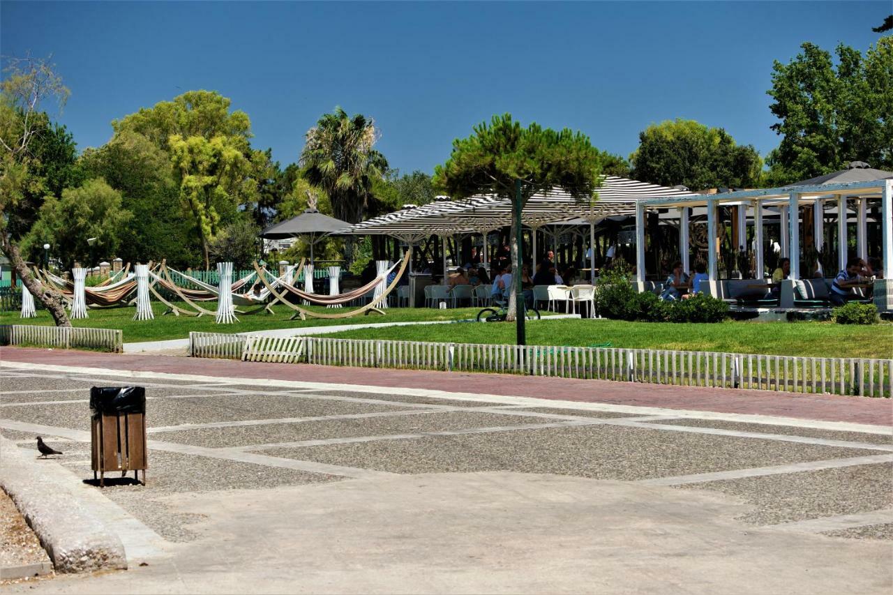 Zefyros Super Cool Apartments Next To Alimos Riviera Athen Exterior foto